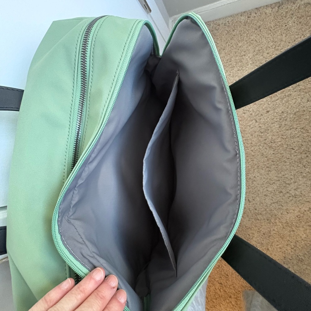 Away Everywhere Bag - NEW - Picture 8 of 15